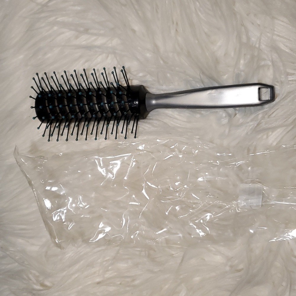 Free with purchase vented hairbrush